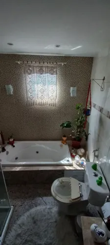 Vende-se casa 3 quartos, 3 banheiros em Nilópolis - RJ