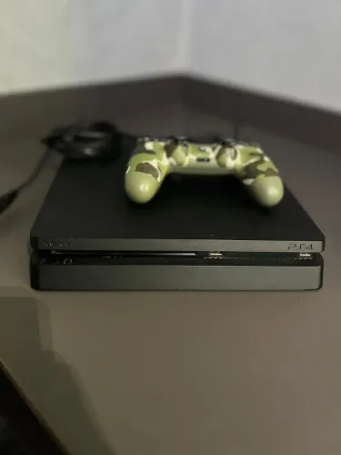 Ps4 slim 1T usado 