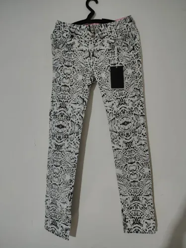 Calça jeans feminina 