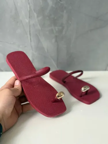 Chinelo havaianas feminino com acessório no dedo