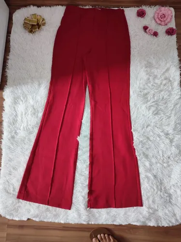 Calça de alfaiataria vermelha