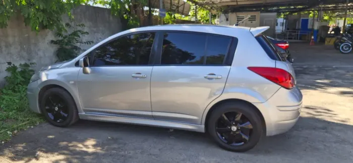 Nissan Tiida SL 1.8/1.8 Flex 16V Aut. 2012