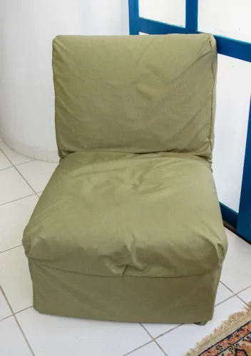 Poltona com capa impermeável