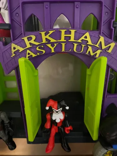 Arkham Asylum Playset Batman - Harley Quinn