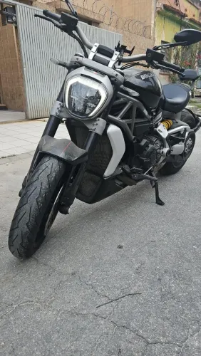 Linda moto á venda, sem detalhes!!