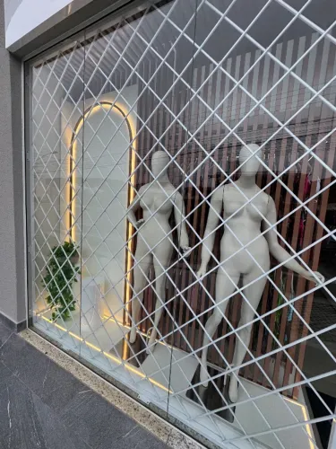 Móveis para loja feminina