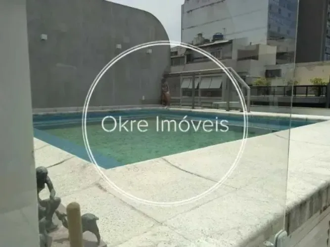 Cobertura à venda no Leblon 5 suítes e 4 vagas 463m²