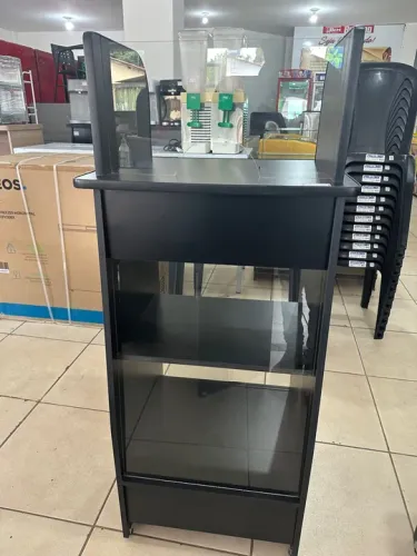Balcão caixa preto