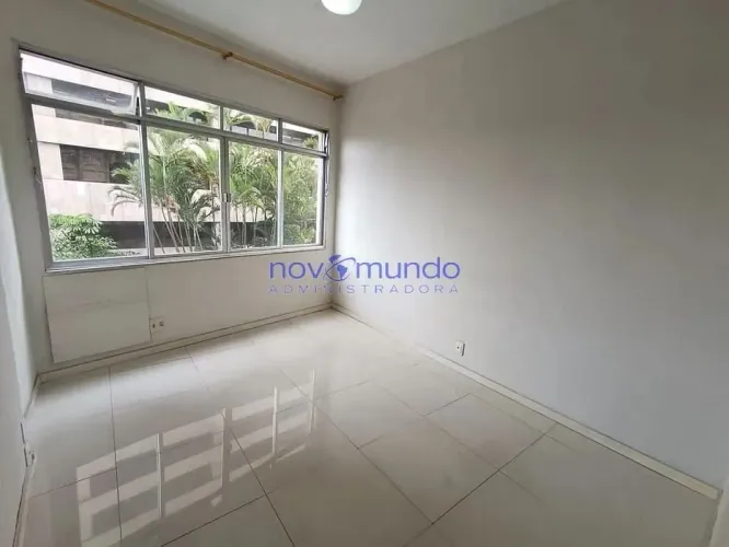 EXCELENTE CONJUGADO EM BOTAFOGO