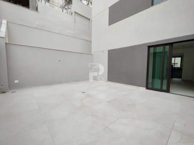 Área Privativa à Venda no Serra (BH)  2 quartos, 2 vagas, 64,01m² interior + 40,03m² exter