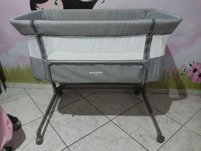 Berço acoplado a cama - Voyage 
