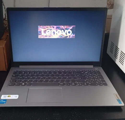 Vendo notebook LENOVO 256SSD(Armazenamento). 4 Meses de uso para sair logo