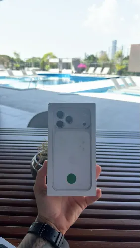 iPhone 17 pro Max ,256 gb ?