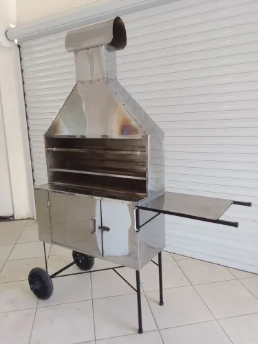 Churrasqueira de espetinhos
