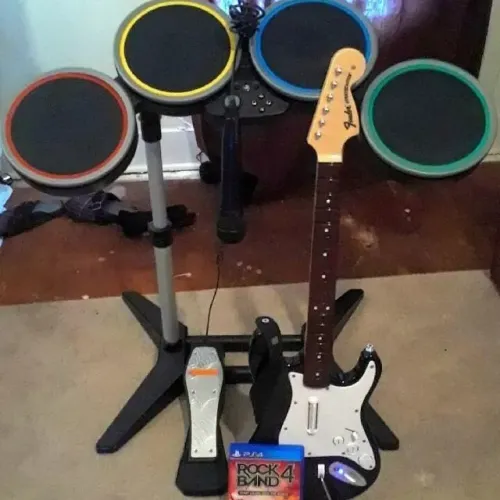 Kit Rockband - Microfone + Bateria + Guitarra para PS4