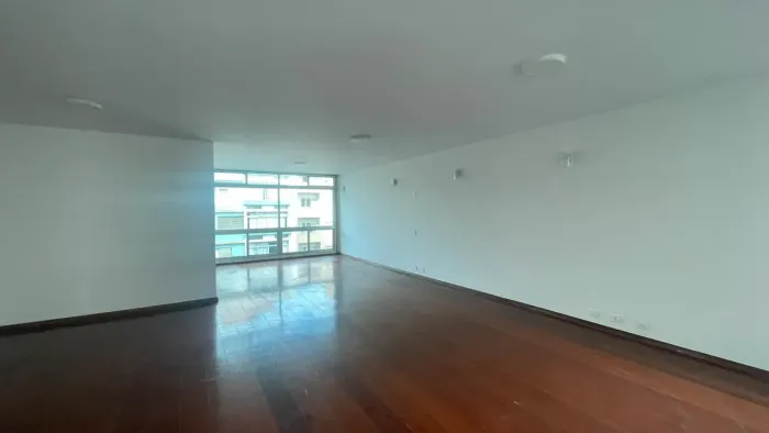 Imóvel para venda tem 200 metros quadrados com 3 quartos em Bom Retiro - São Paulo - SP