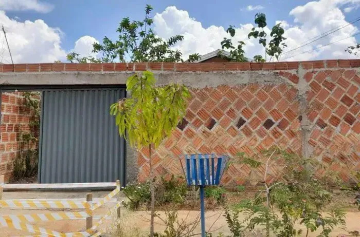 Vendo uma casa