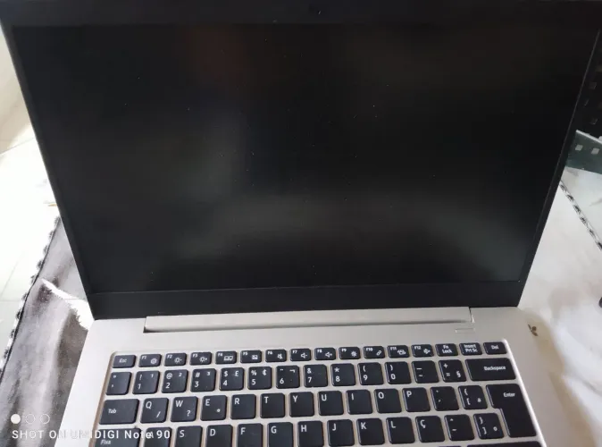 Vendo notebook, poucos meses de uso