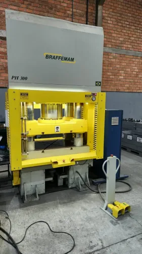 Prensa Hidráulica 315 T