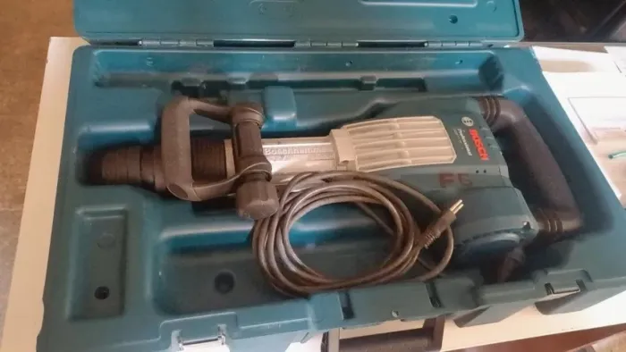 Martelo Demolidor Bosch Professional GSH 11 VC