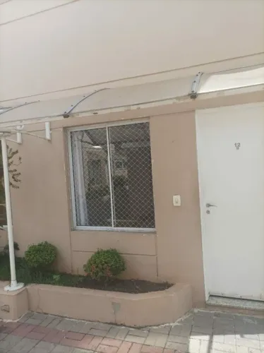 Oportunidade! Sobrado em condomínio com 2 vagas e lazer (piscina, playground e salão
