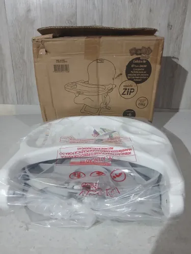Cadeira de alimentação Maxi Baby modelo Zip 15kg ( nova, nunca usada)