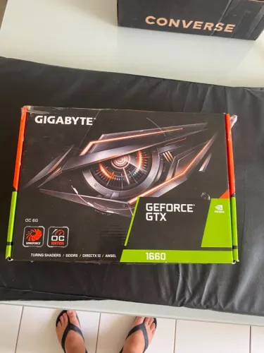Placa de vídeo com defeito (Não sei qual é o modelo)