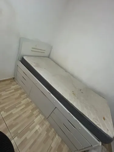 Cama solteiro com gavetas