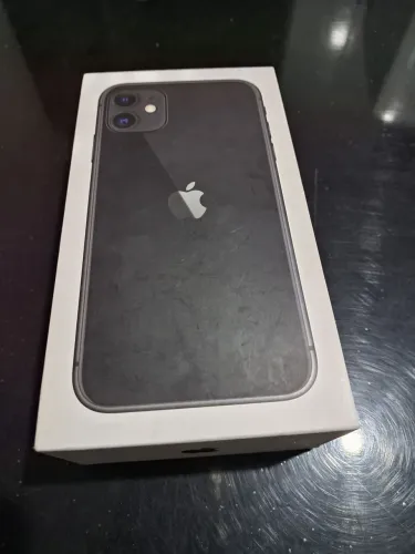 Vendo iPhone 11 vai caixa carregador