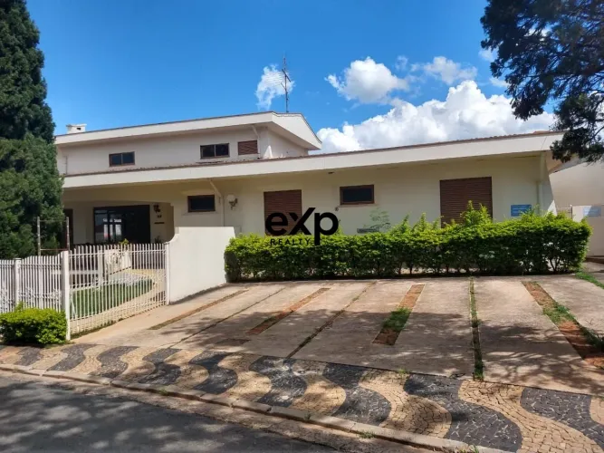 Casa Comercial - Castelo - Valinhos/SP.