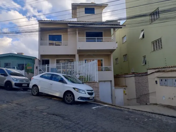 Excelente casa com ponto comercial á venda no Bairro Jardim Bela Vista em Poços de Caldas