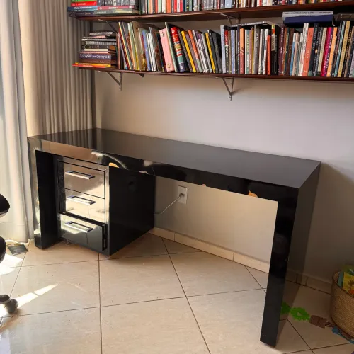 Mesa Madeira 1,60 x 60 + Escaninho