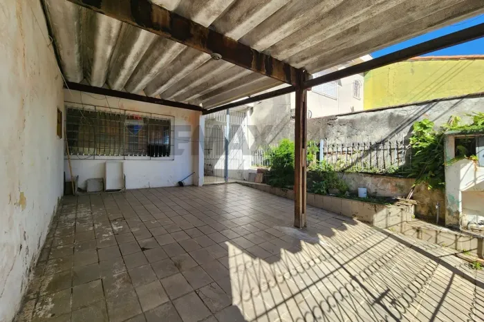 "Casa à Venda no Jardim Monte Carmelo" - 2dorm, 2 vagas
