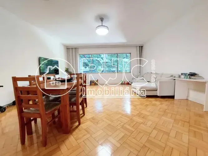 Rua Antônio Basílio, planta espetacular , (156m2) juntinho ao metrô