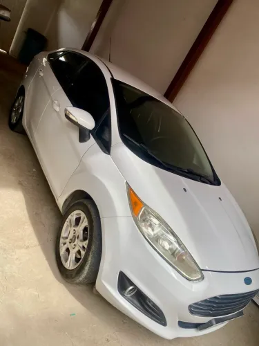 Ford Fiesta Sedan 1.6 16V Flex Aut. 2015