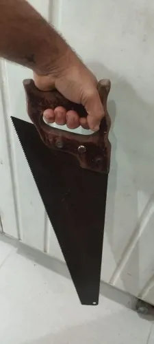 Serrote antigo robusto bem bruto