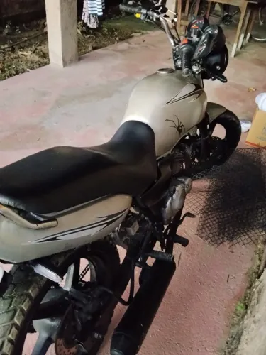 Suzuki yes 125 moto barata econômica