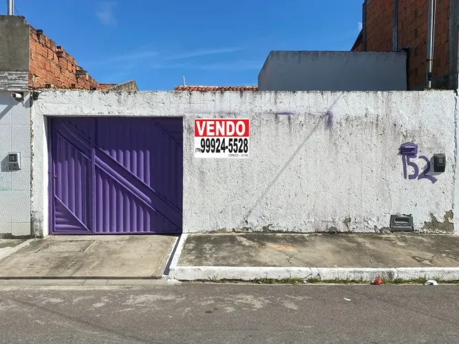 Casa 2/4 no bairro 17 de Março Px a maternidade Lurdes Nogueira