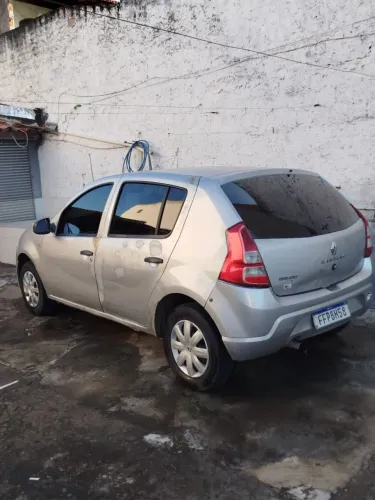 Renault Sandero Authentique Hi-flex 1.0 16V 5P 2013