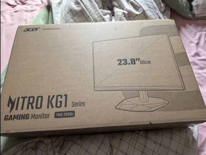 Monitor Gamer Acer Nitro 23.8 200hz 2ms FHD HDMI VA KG241Y-X3Bip Preto Novo lacrado