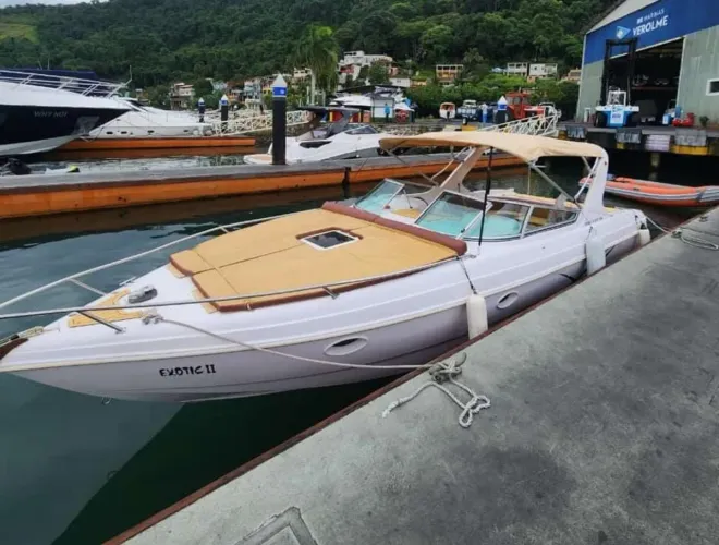 Lancha TECNBOAT 28 CABINADA