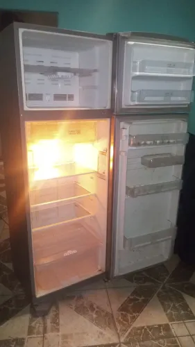 Geladeira frosfree gelando bem
