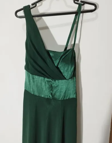 Vestido longo de festa verde