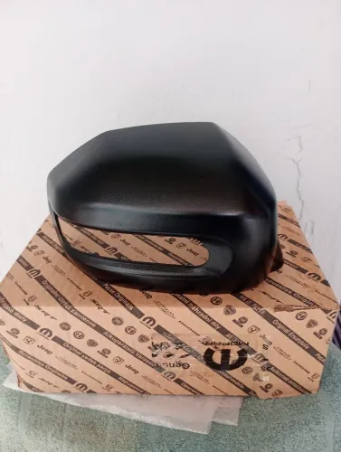 Capa do retrovisor da Strada