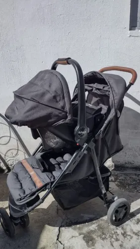 Carrinho Infanti Zion estilo americano