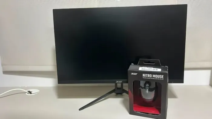 Kit Gamer Acer - Monitor Acer Nitro 23,8" IPS 120 Hz + Mouse Acer Nitro NMW200