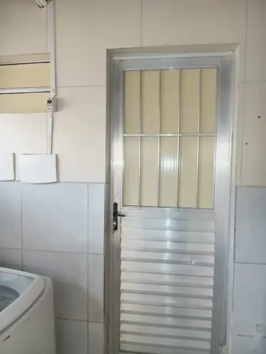 Alugo- Suite/quarto para estudantes da UFPE à 800 metros da Reitoria UFPE