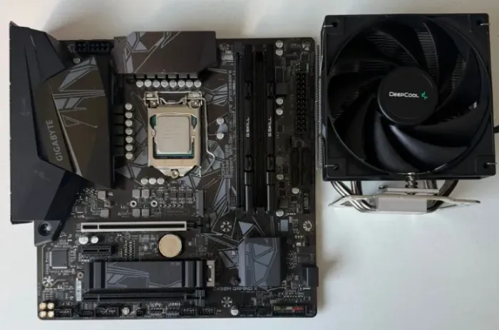 KIT i5-11400F + 32GB G.SKILL + Z490-M + AIR COOLER