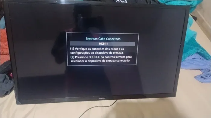 Vendo tv Samsung 32 polegadas semi nova funcionando perfeitamente possuo vídeo