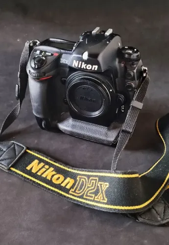 Camera Digital Nikon D2x 